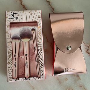 IT Cosmetics Celebrate Your Heavenly Luxe On-The-Go Brushes
